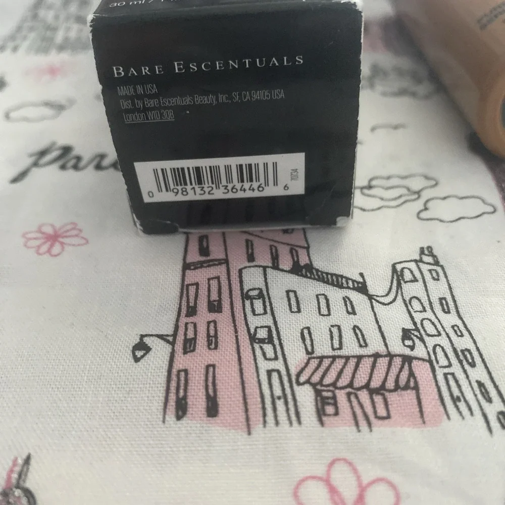 BareMinerals Bareskin Pure Brightening Serum Foundation - No. 18 Bare‎ Walnut